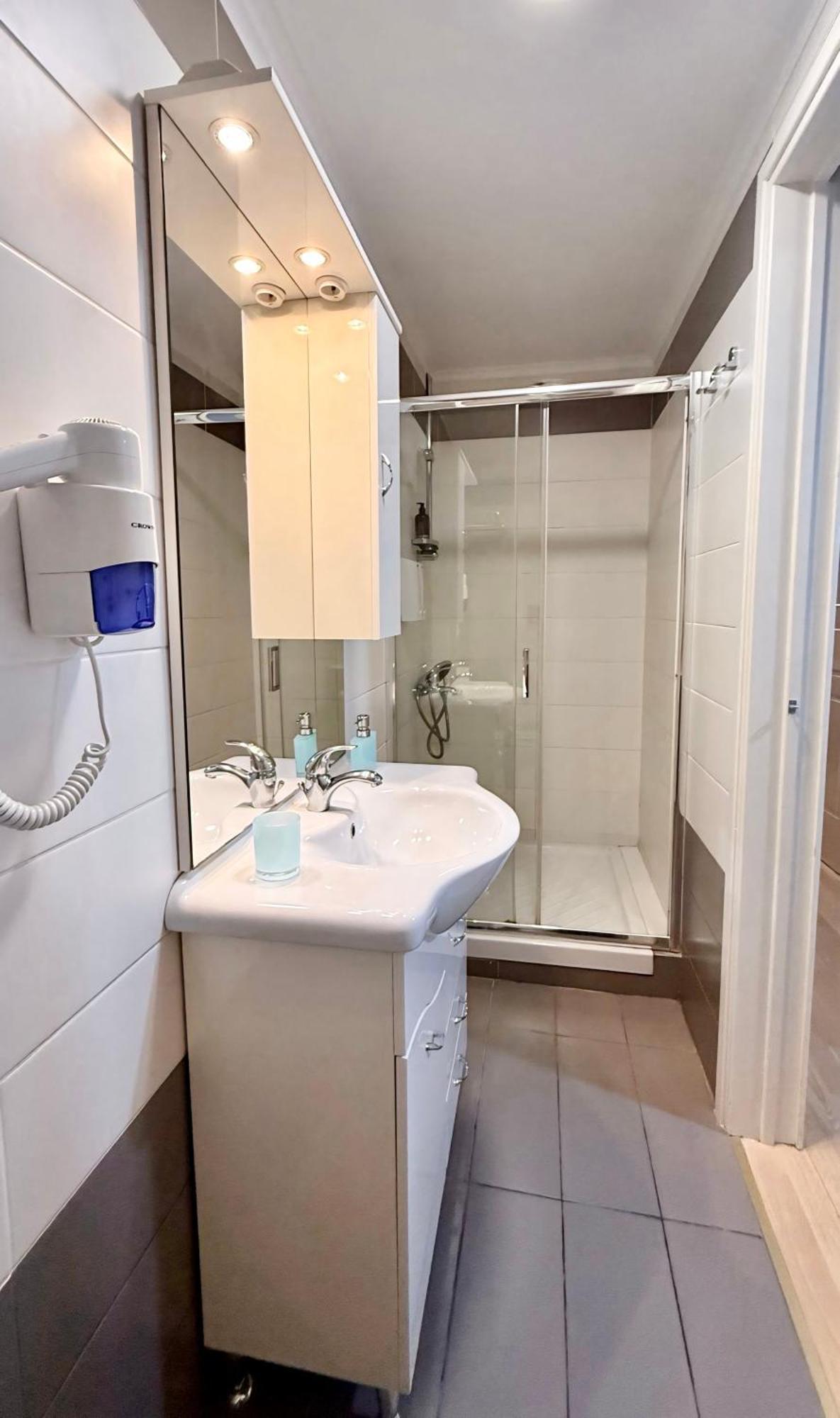 Byron Urban Apartment Kalamata Exterior photo